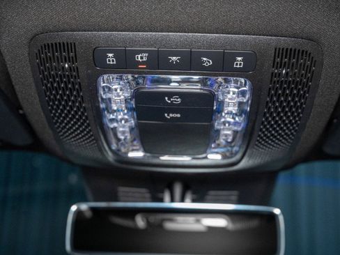 Certified 2025 Mercedes-Benz GLB 250 image 23