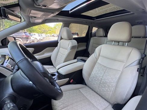 Used 2024 Nissan Murano Platinum w/ Cargo Package AWD/4WD image 35