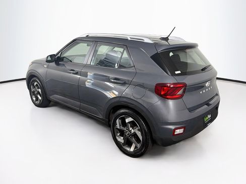 Used 2025 Hyundai Venue SEL FWD image 5