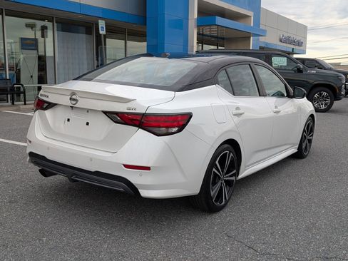 Used 2023 Nissan Sentra SR w/ Electronics Package image 3