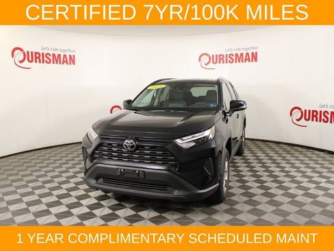 Used 2025 Toyota RAV4 XLE AWD/4WD image 1
