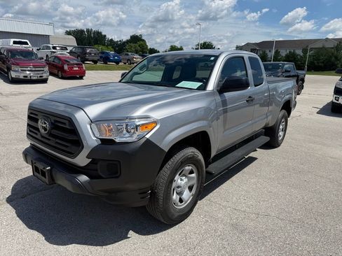 Used 2019 Toyota Tacoma SR RWD image 1