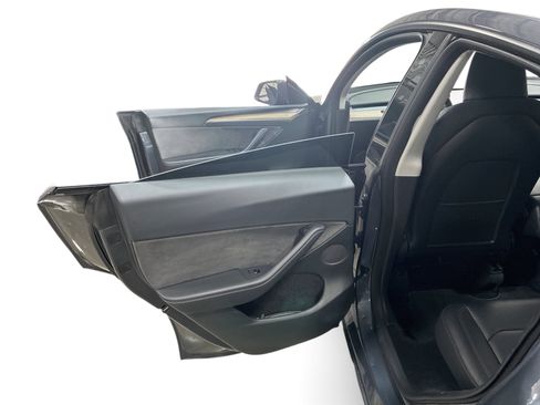 Certified 2023 Tesla Model Y Long Range AWD/4WD image 10