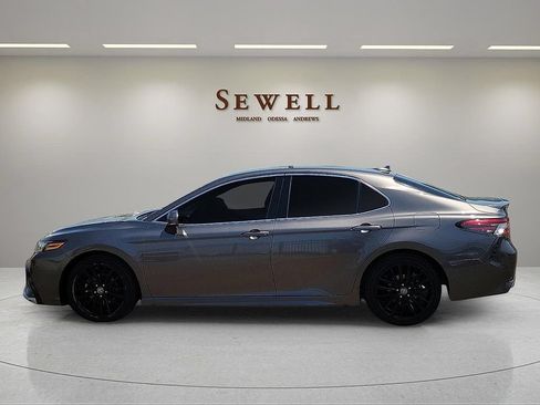 Used 2023 Toyota Camry XSE FWD image 2