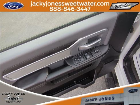 Used 2022 RAM 2500 Big Horn w/ Cold Weather Group image 12