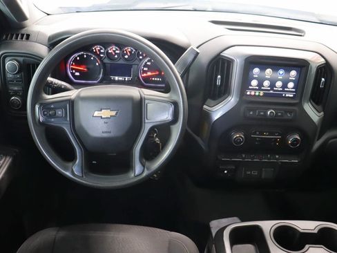 Used 2022 Chevrolet Silverado 2500 Custom w/ Custom Value Package AWD/4WD image 11