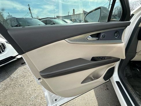 Used 2016 Lincoln MKX Select w/ Select Plus Package image 10