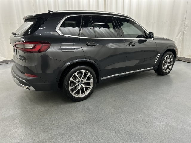 Used 2023 BMW X5 xDrive40i w/ Premium Package AWD/4WD image 4