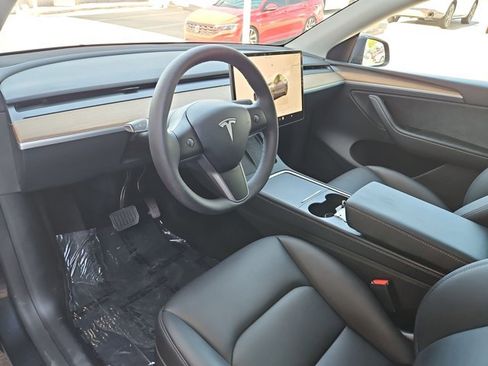 Used 2025 Tesla Model Y Long Range AWD/4WD image 12