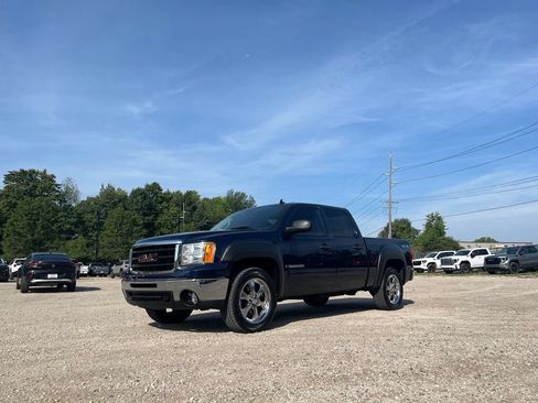Used 2011 GMC Sierra 1500 SLE w/ Power Tech Package AWD/4WD image 2
