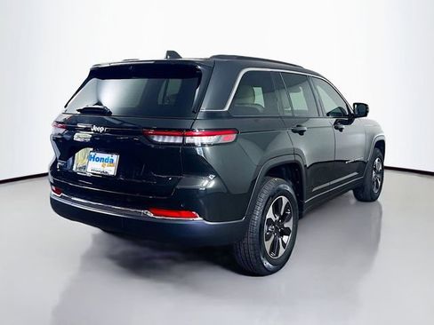 Used 2024 Jeep Grand Cherokee Limited 4xe w/ Luxury Tech Group II image 9