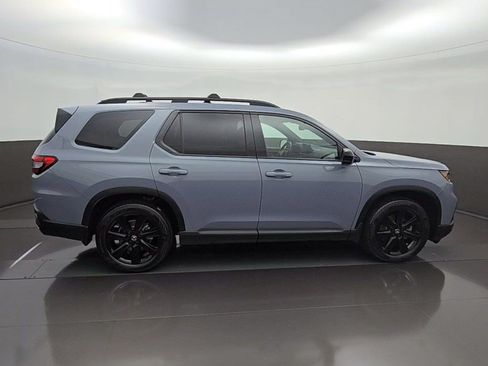 Used 2025 Honda Pilot Black Edition image 11