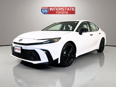 Certified 2026 Toyota Camry XLE w/ Convenience Package image 3