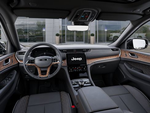 New 2025 Jeep Grand Cherokee Summit image 34