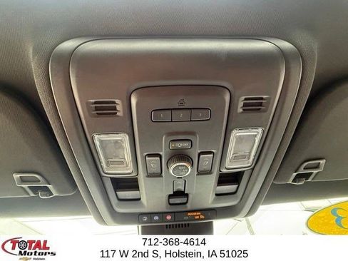 Used 2023 Chevrolet Suburban RST w/ Luxury Package AWD/4WD image 31
