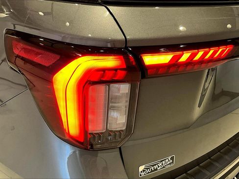 Used 2025 Ford Explorer ST-Line AWD/4WD image 23