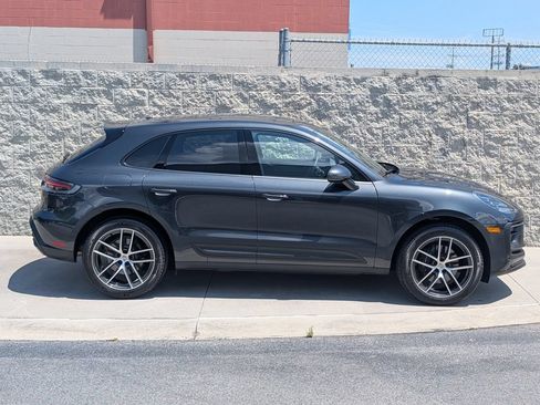 Certified 2026 Porsche Macan AWD/4WD image 8