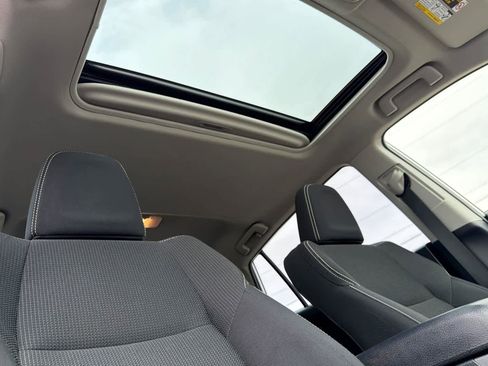 Used 2018 Toyota RAV4 XLE image 17