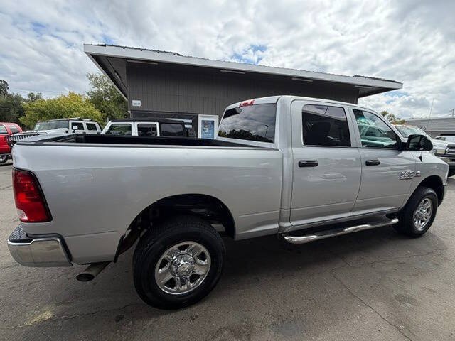 Used 2015 RAM 2500 Tradesman w/ Chrome Appearance Group AWD/4WD image 6