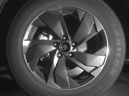 Used 2025 Nissan Rogue SV image 12