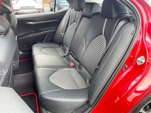 Used 2020 Toyota Camry SE image 24