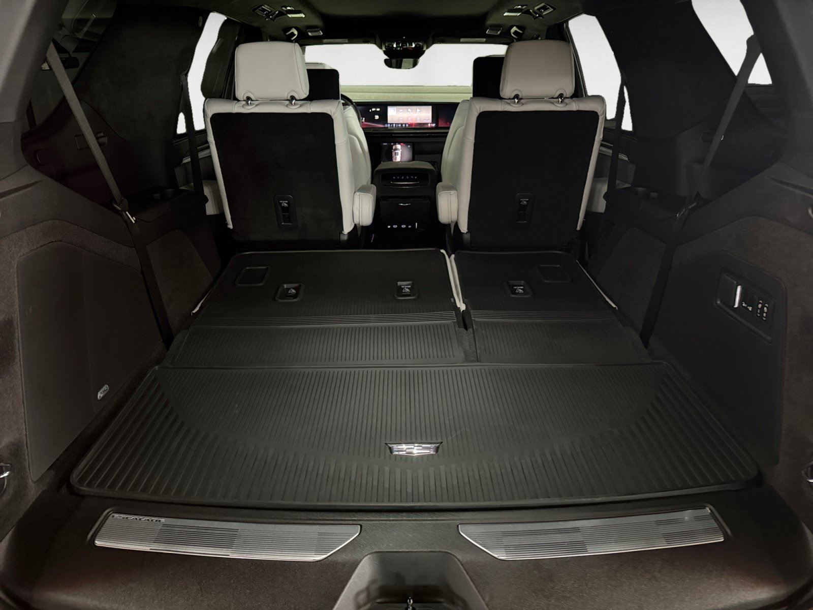 Used 2026 Cadillac Escalade V w/ LPO, Floor Liner Package AWD/4WD image 19