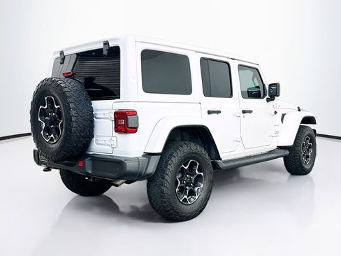 Used 2021 Jeep Wrangler Unlimited Sahara w/ Cold Weather Group AWD/4WD image 9