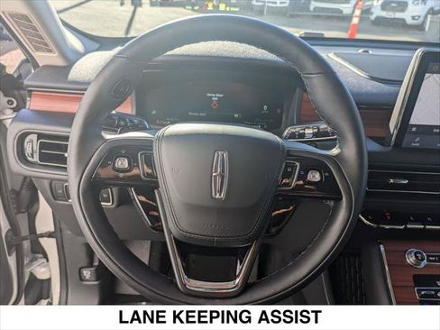 Used 2023 Lincoln Aviator Reserve w/ Equipment Group 201A AWD/4WD image 13