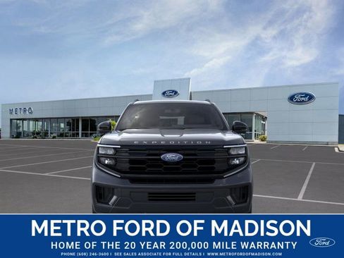 New 2026 Ford Expedition Active image 7