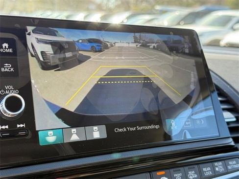 New 2026 Honda Odyssey Touring image 17