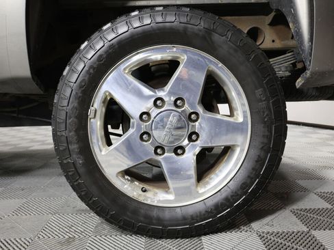 Used 2012 GMC Sierra 2500 SLE w/ SLE Preferred Package image 8