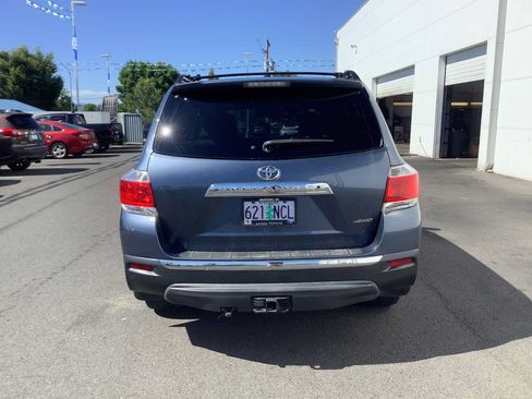 Used 2013 Toyota Highlander Limited AWD/4WD image 4