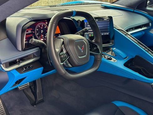 Used 2022 Chevrolet Corvette Stingray Premium Cpe w/ Z51 Performance Package RWD image 4