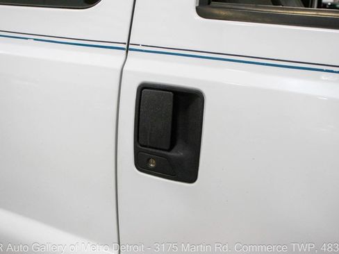 Used 2000 Ford F350 XLT image 39