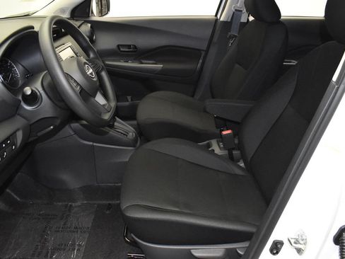 Certified 2025 Nissan Kicks Play S FWD image 11
