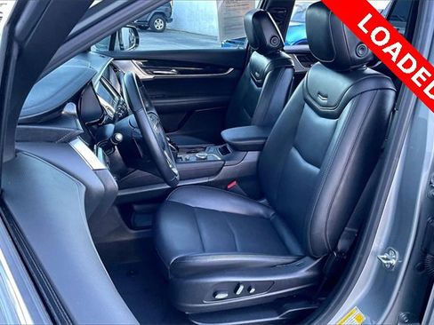 Used 2025 Cadillac XT6 Premium Luxury image 24