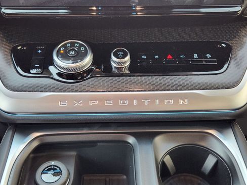 New 2026 Ford Expedition Max Platinum w/ Stealth Appearance Package AWD/4WD image 19