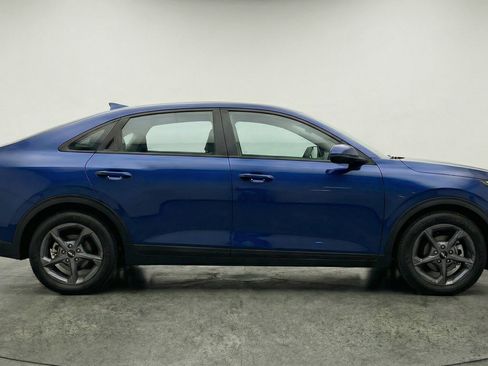 Used 2025 Kia K4 LXS image 11