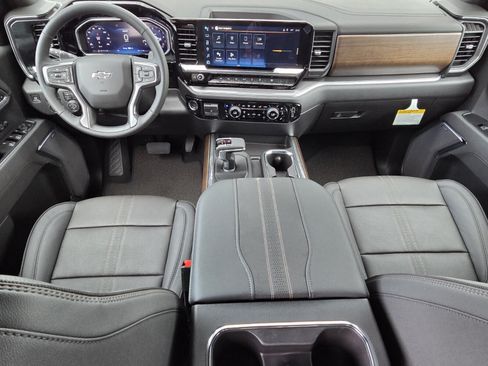 New 2026 Chevrolet Silverado 1500 High Country w/ Midnight Edition AWD/4WD image 7