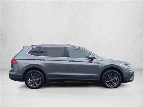 Used 2023 Volkswagen Tiguan SE FWD image 4