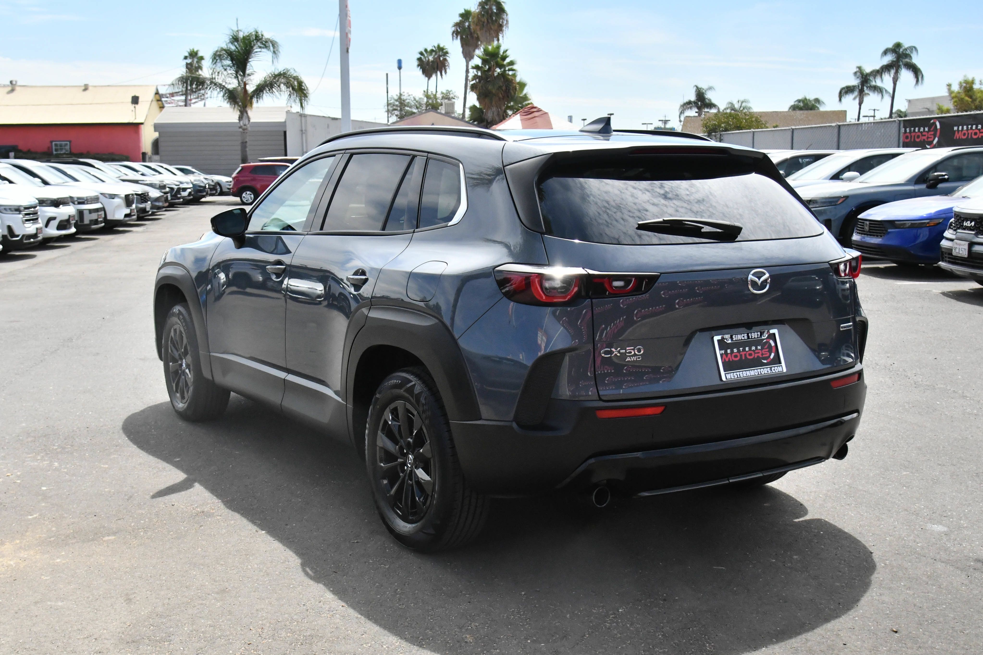 Used 2025 MAZDA CX-50 AWD 2.5 Hybrid w/ Premium Pkg image 6
