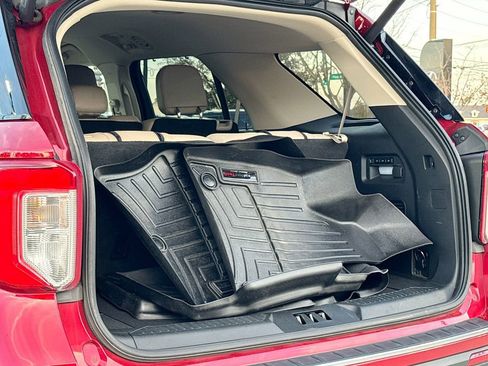 Used 2023 Ford Explorer Limited w/ Equipment Group 301A image 34