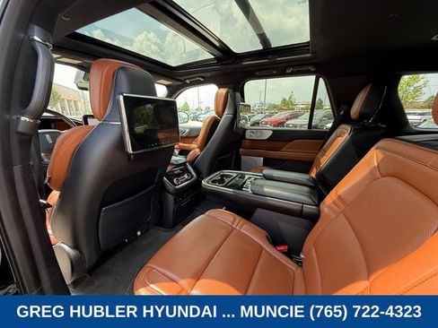 Used 2019 Lincoln Navigator Reserve w/ Cargo Package AWD/4WD image 11
