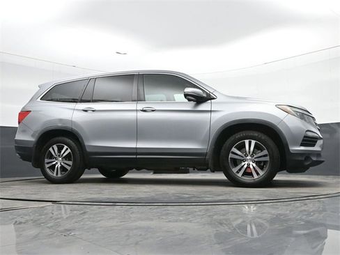 Used 2017 Honda Pilot EX-L image 11