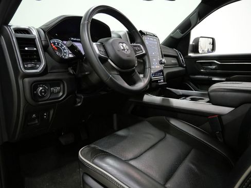 Used 2023 RAM 1500 Laramie AWD/4WD image 11