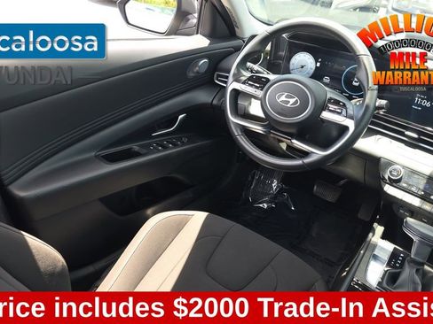Used 2025 Hyundai Elantra SEL FWD image 28