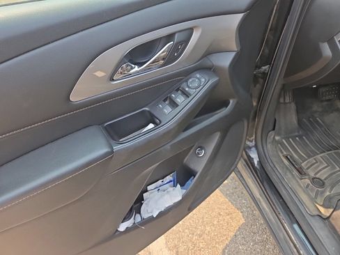 Used 2019 Chevrolet Traverse LT AWD/4WD image 11