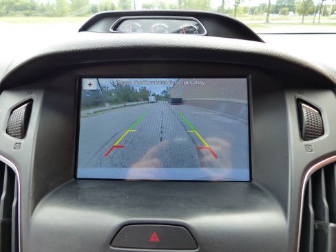 Used 2017 Ford Focus ST FWD image 38
