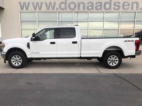 Certified 2022 Ford F350 XLT w/ XLT Value Package image 4