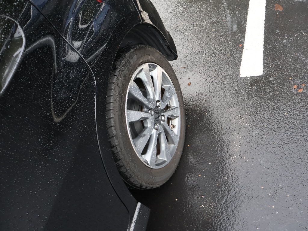 Used 2013 Honda Fit Sport image 12